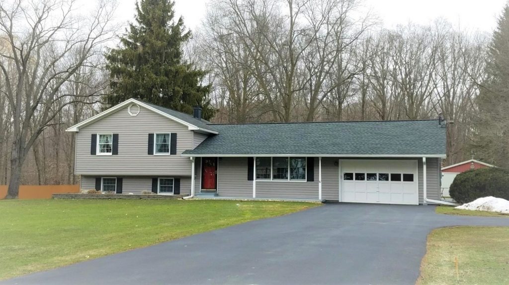 580 Buck Road, Lansing