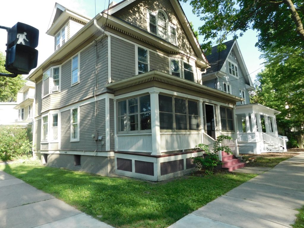 223 N Albany