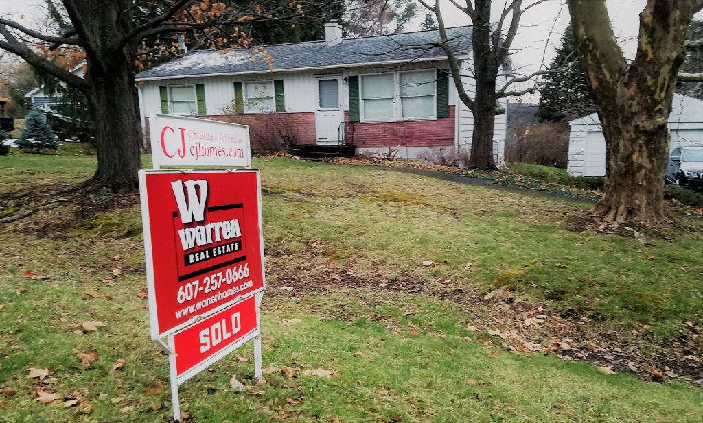 106 Regency Lane, Ithaca