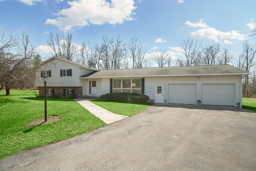 5 Maple Drive, Lansing NY