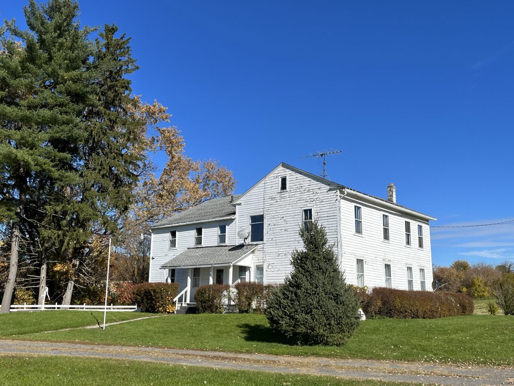461 Cortland Road pic