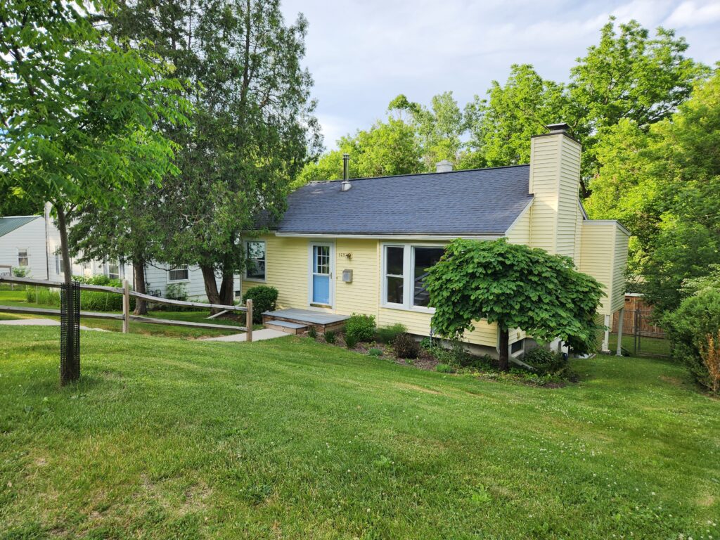 148 Crescent Place front