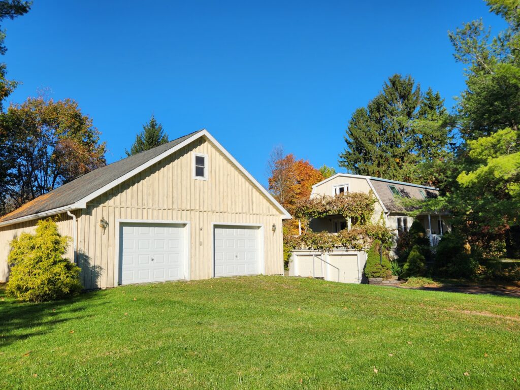 16 Brookhaven front with garage